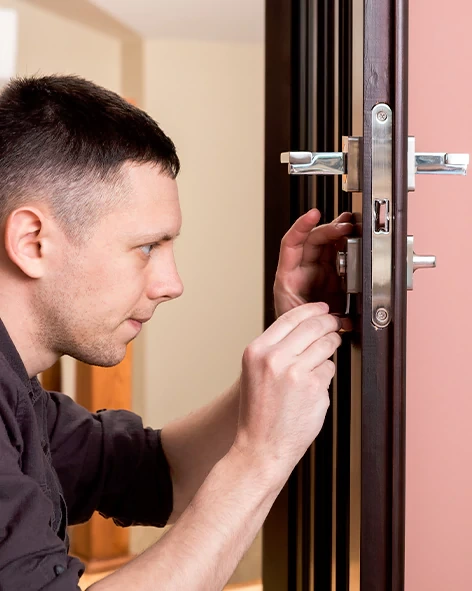 : Professional Locksmith For Commercial And Residential Locksmith Services in Los Altos Hills, CA