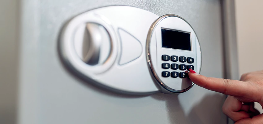 Jewelry Safe Cracking in Los Altos Hills, California